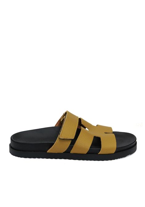 Ocher leather sandal VINCENT VEGA | MILOBUCCIA-OCRA